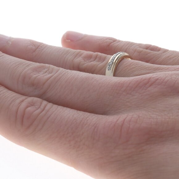 Yellow Gold Diamond Men's Wedding Band - 10k Round Brilliant .10ctw Ring - Picture 4 of 6